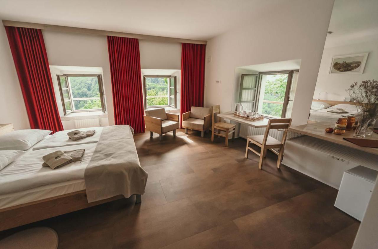 Rooms & Apartments Podsreda Castle Dış mekan fotoğraf
